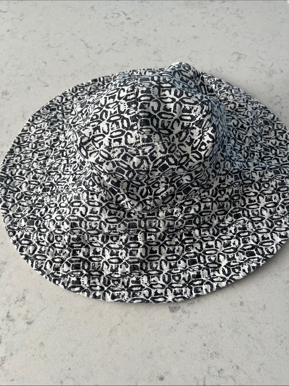 Nordstrom Black and White Printed Hat